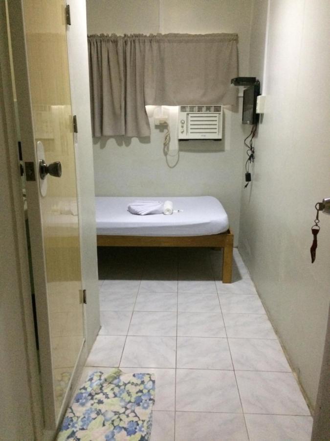 Crisfil'S Lodge Incorporated Dumaguete City Buitenkant foto