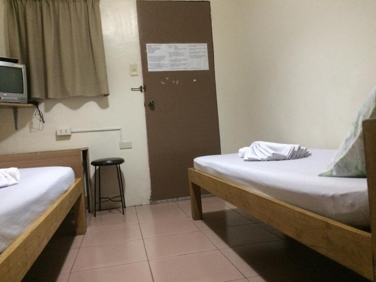 Crisfil'S Lodge Incorporated Dumaguete City Buitenkant foto