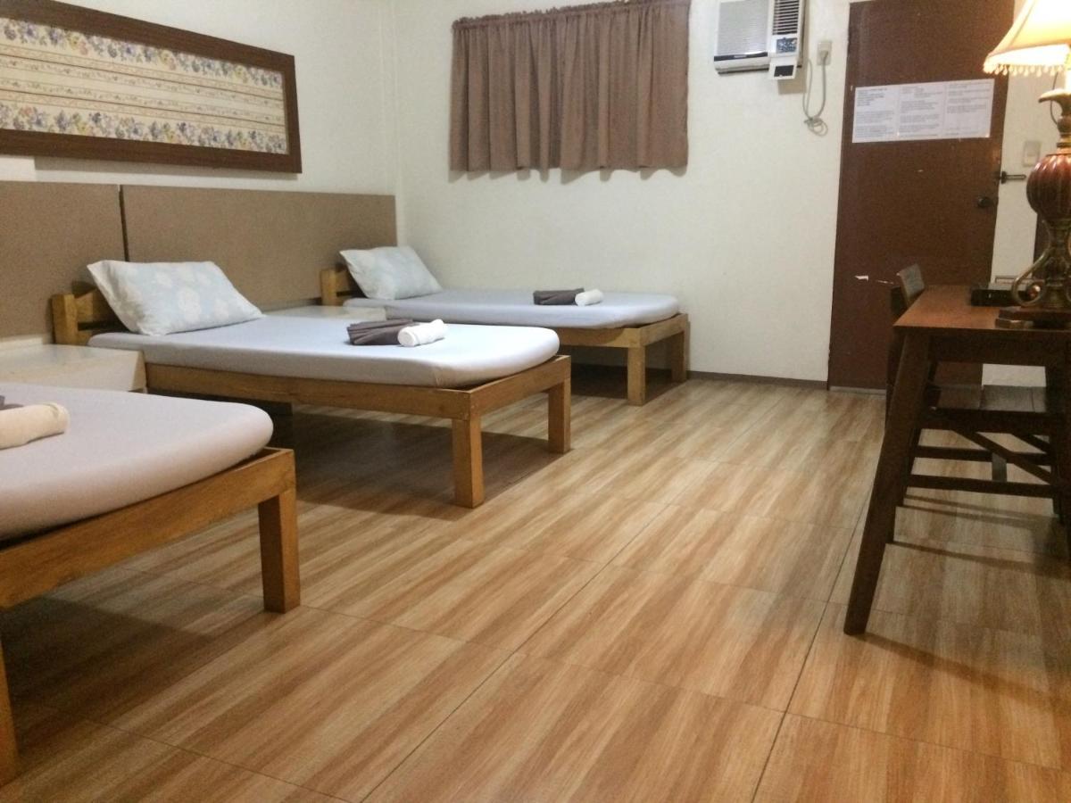 Crisfil'S Lodge Incorporated Dumaguete City Buitenkant foto